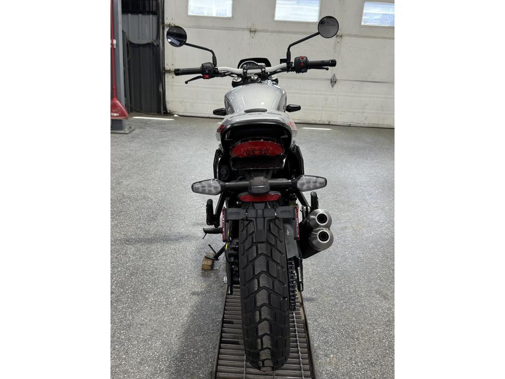 Triumph TRACKER 400 ARGENT 2027