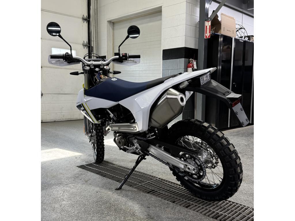 Husqvarna 701 Enduro 2027