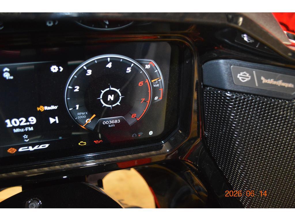Harley-Davidson CVO Road Glide ST 2025