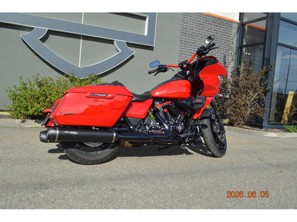 Harley-Davidson CVO Road Glide ST 2025