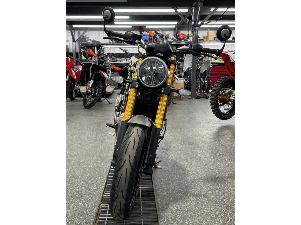 Triumph SPEED 400 NOIR 2026