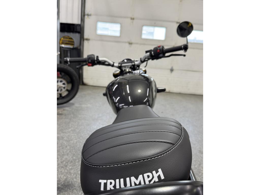 Triumph SPEED 400 NOIR 2026
