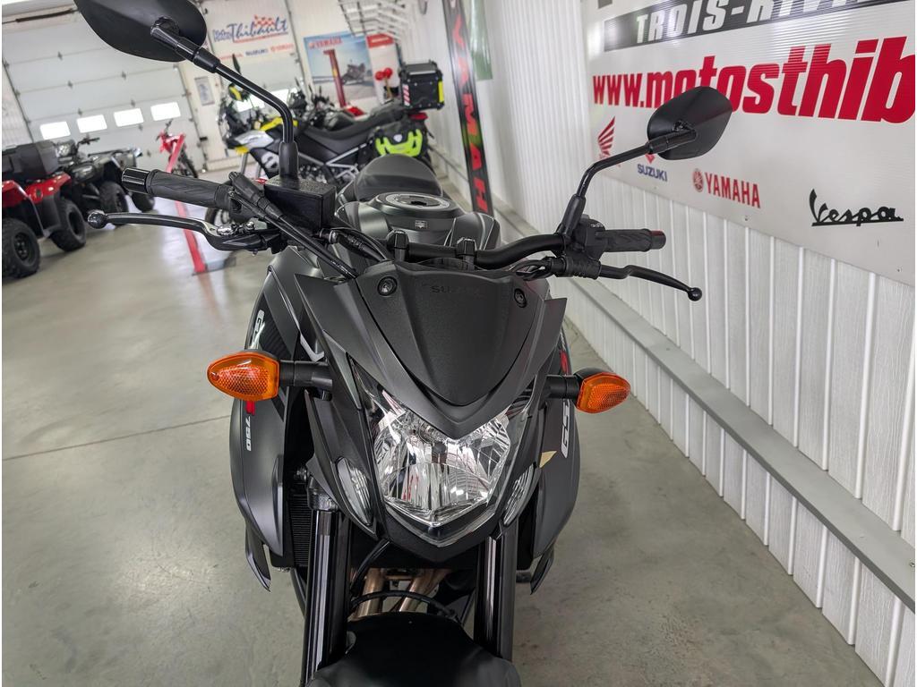Suzuki GSX-S750 2023