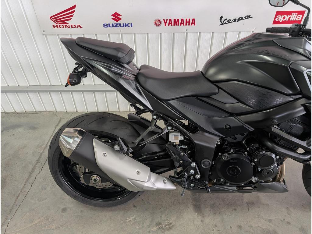 Suzuki GSX-S750 2023