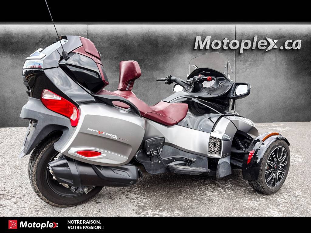 Can-Am SPYDER RT special series 2015