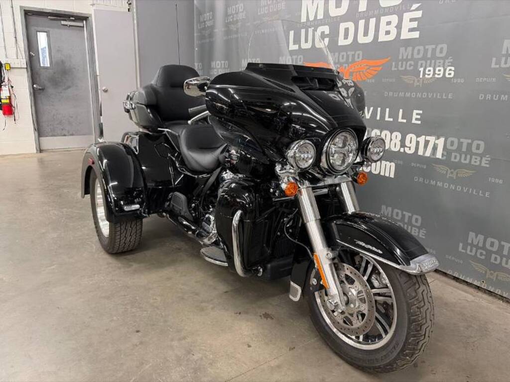 Harley-Davidson FLHTCUTG Tri Glide Ultra 2024