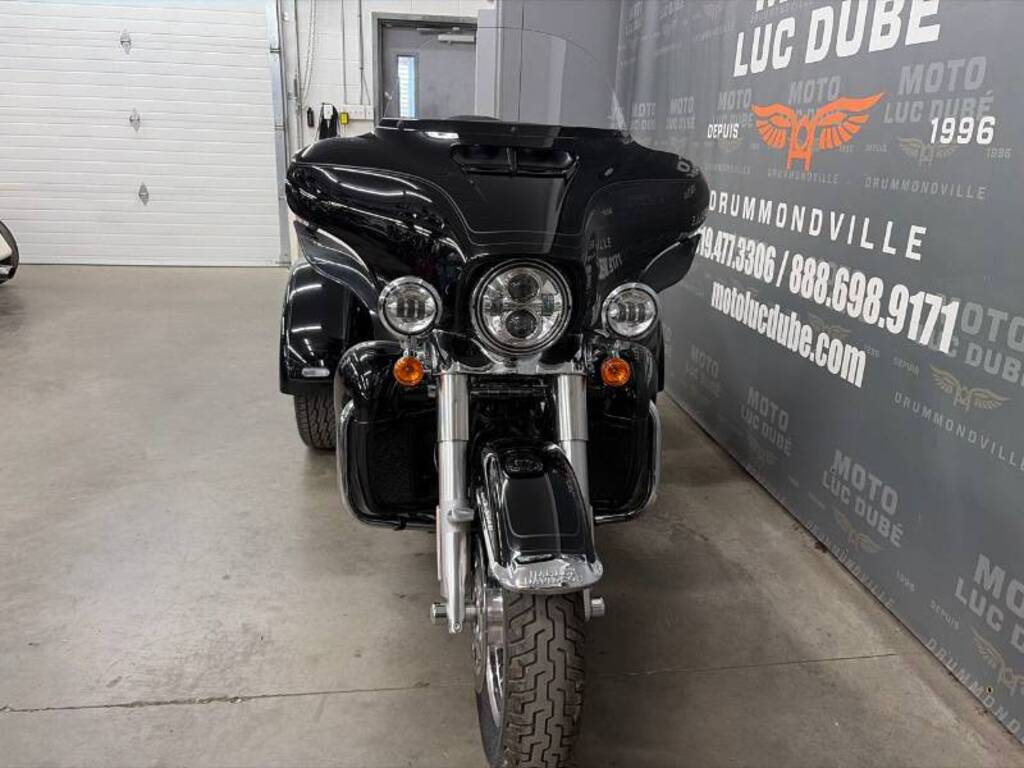 Harley-Davidson FLHTCUTG Tri Glide Ultra 2024