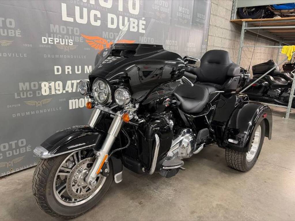 Harley-Davidson FLHTCUTG Tri Glide Ultra 2024