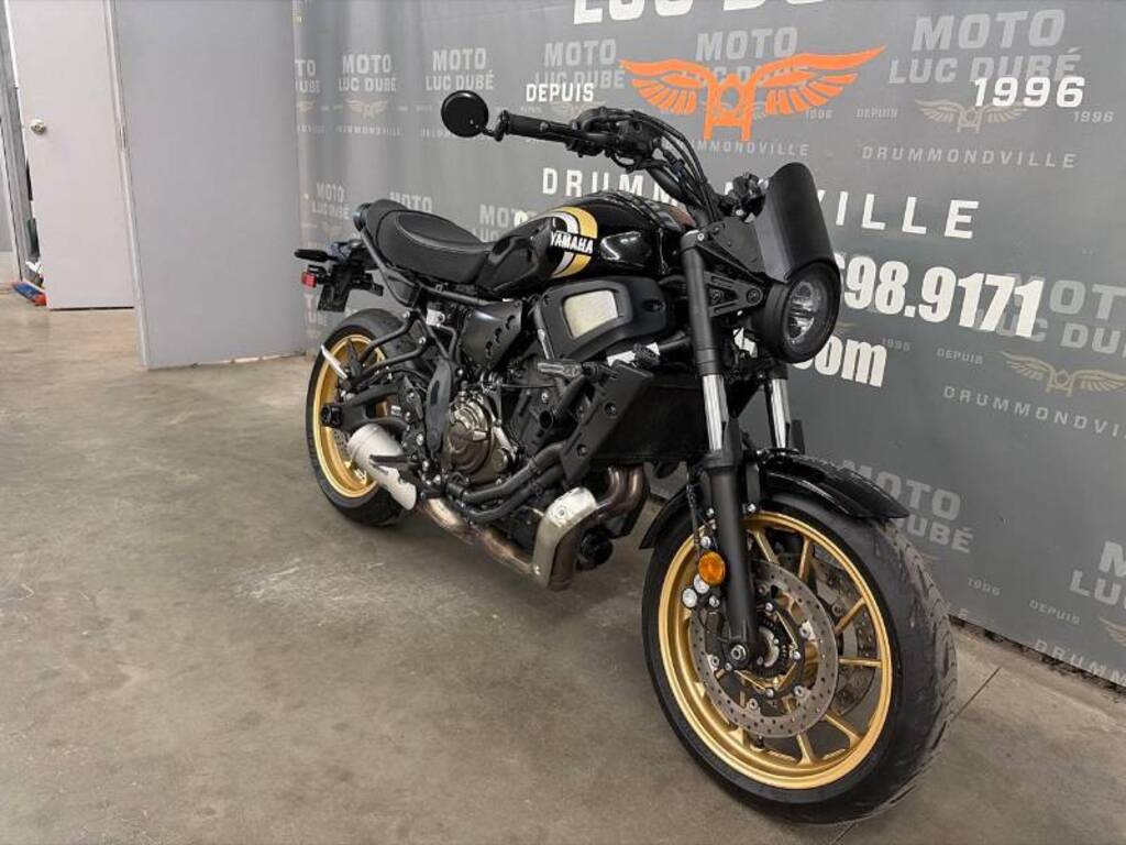 Yamaha XSR700 2023