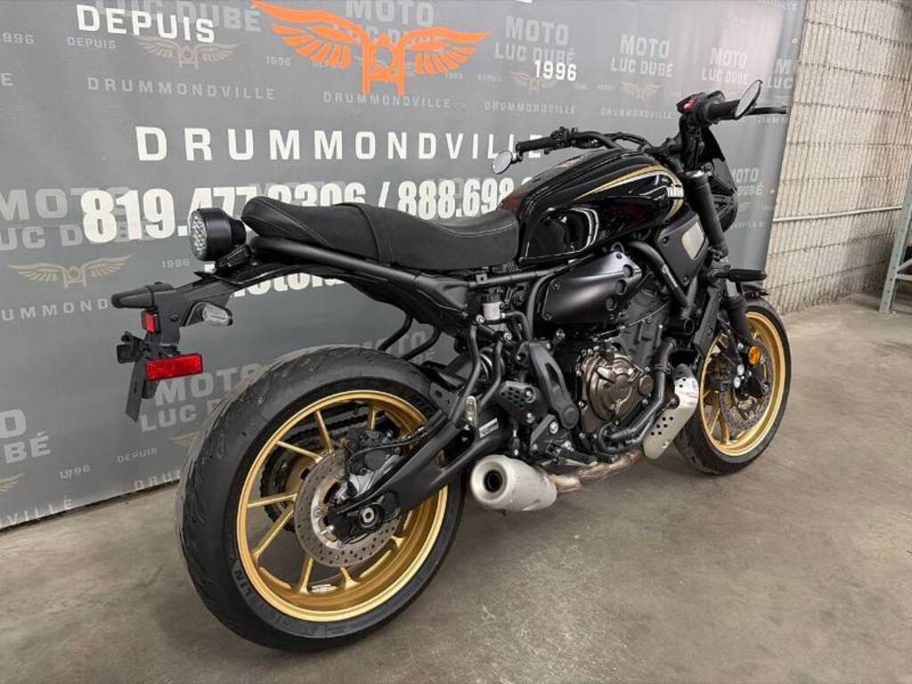 Yamaha XSR700 2023