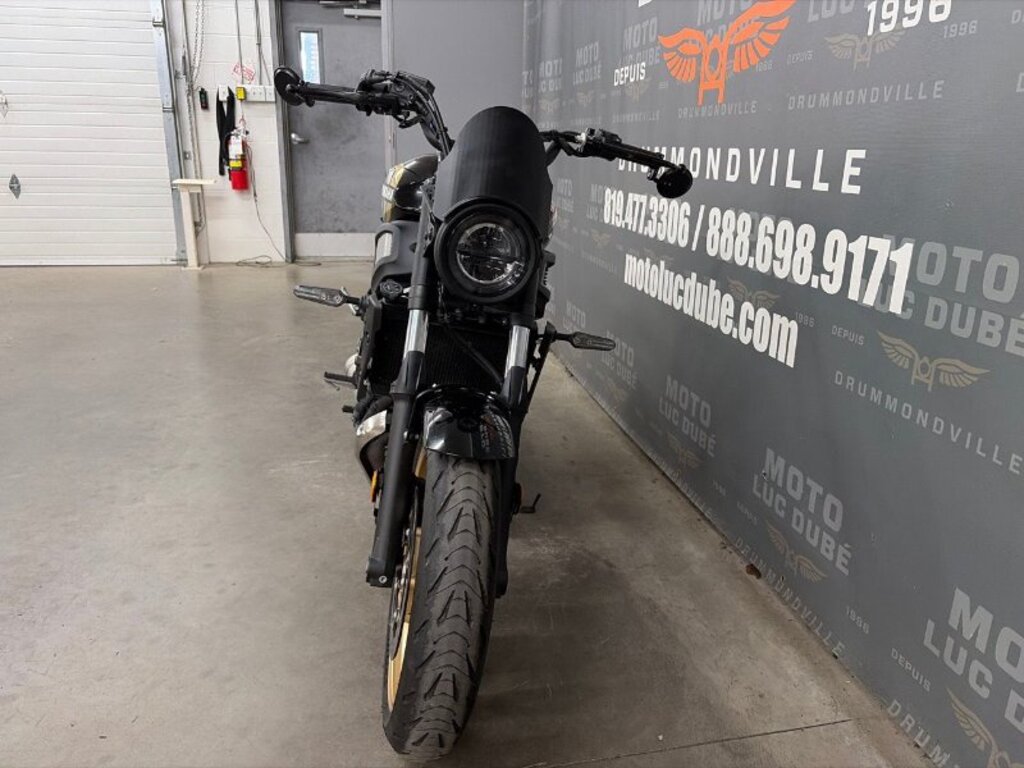 Yamaha XSR700 2023