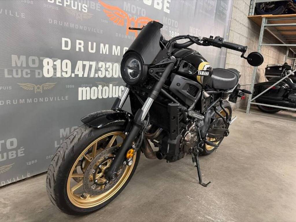 Yamaha XSR700 2023