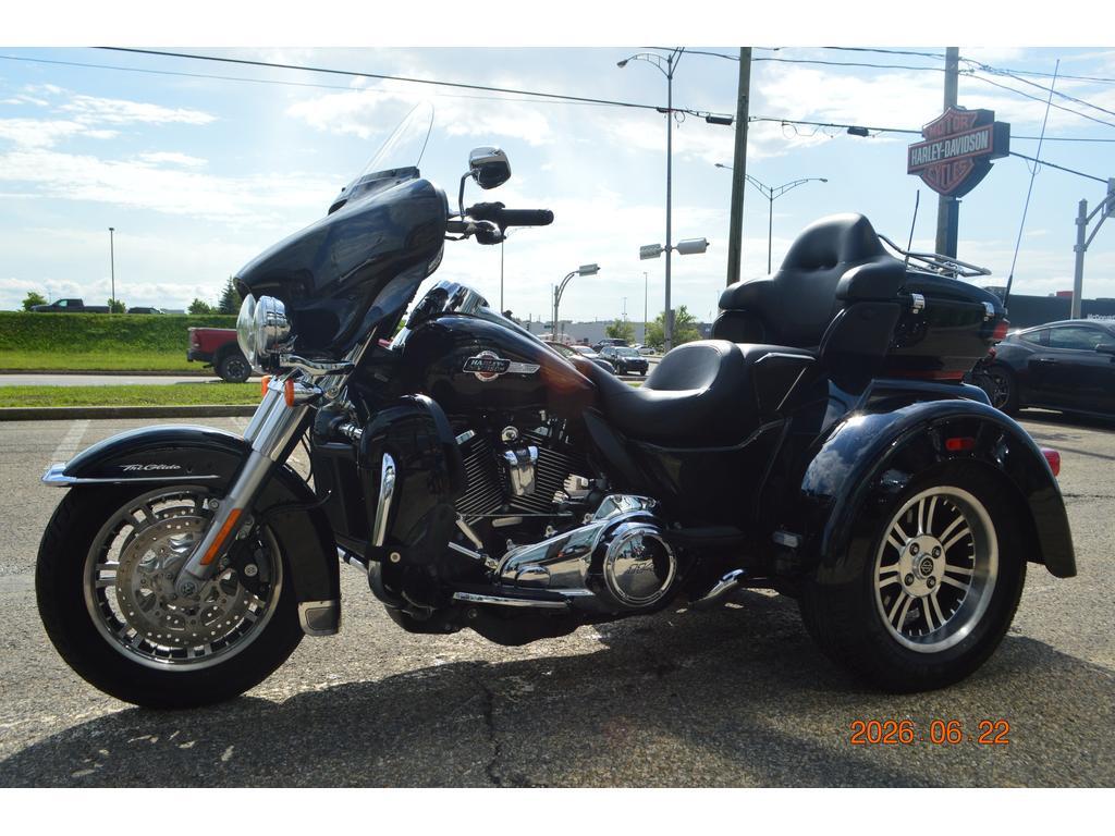 Harley-Davidson FLHTCUTG Tri Glide Ultra 2022
