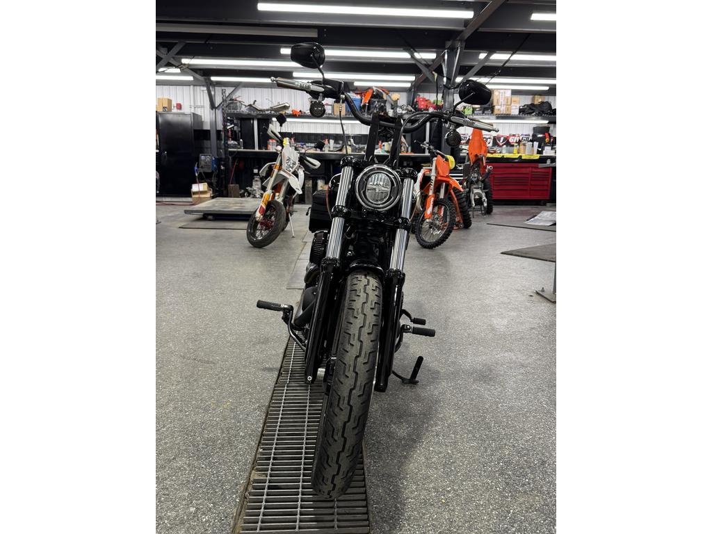 Harley-Davidson STREET BOB 114 2022