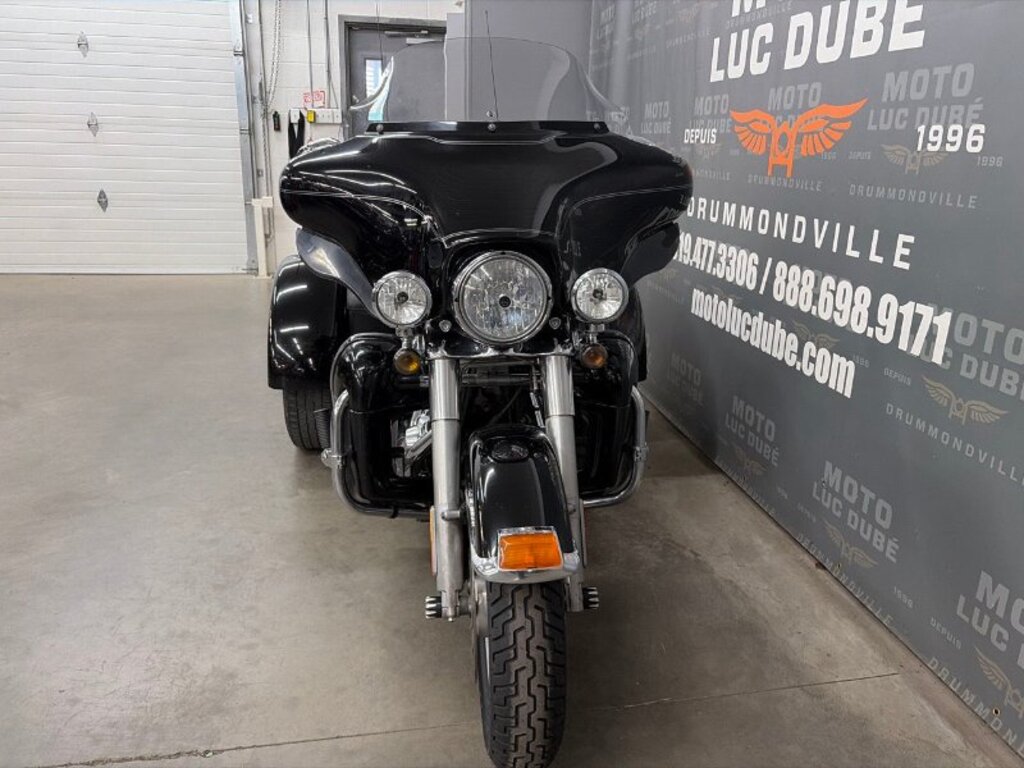 Harley-Davidson FLHTCUTG Tri Glide Ultra 2013