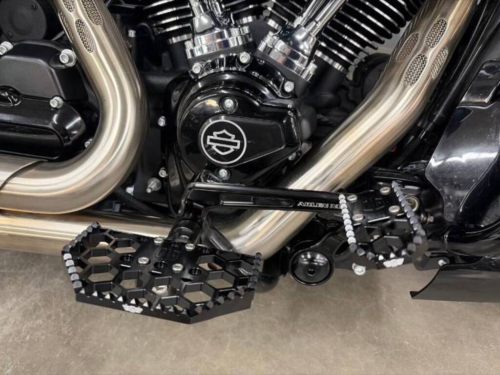 Harley-Davidson FLTRX Road Glide 2025