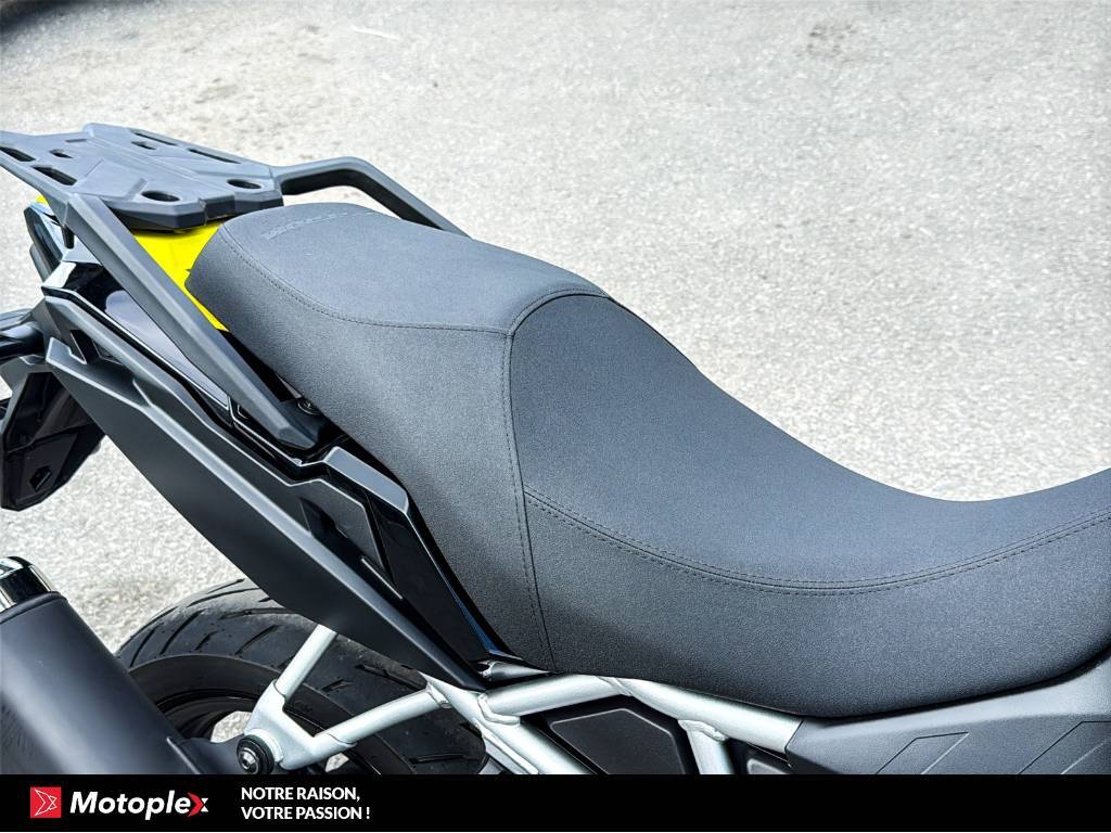 Suzuki VSTROM 800 *3256 KM* 2025
