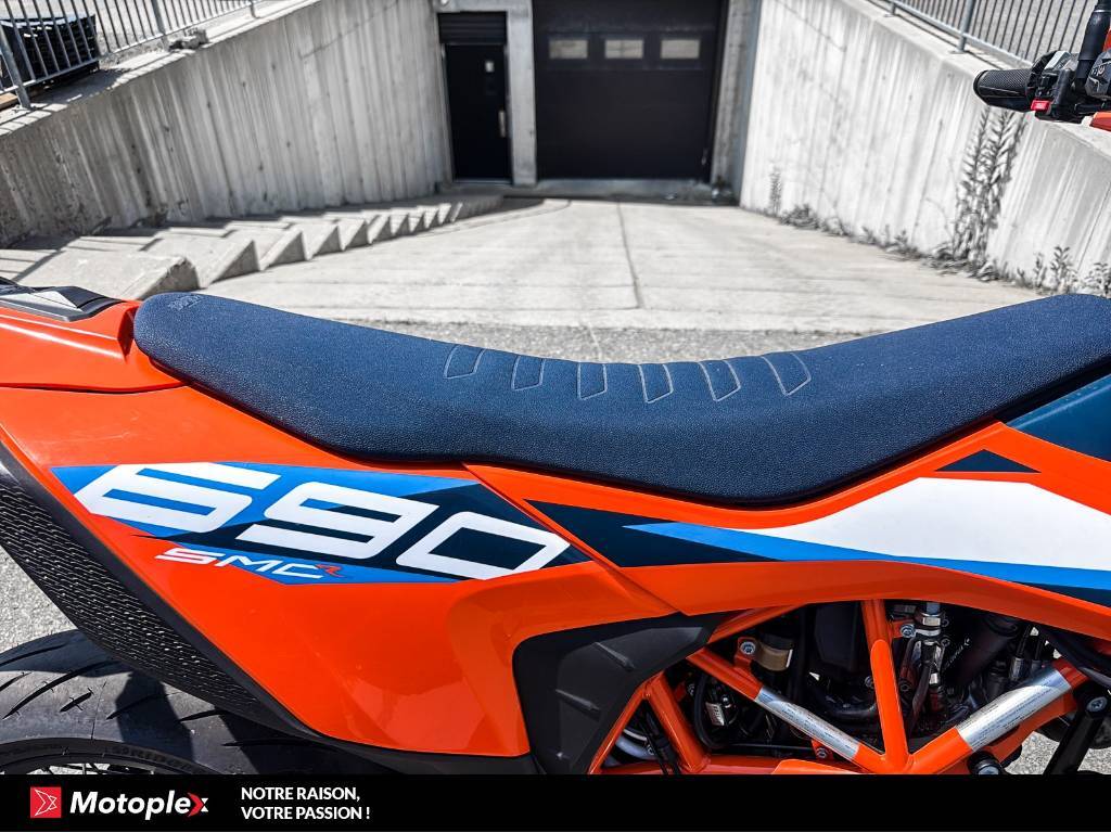 KTM 690 smc super moto 2023