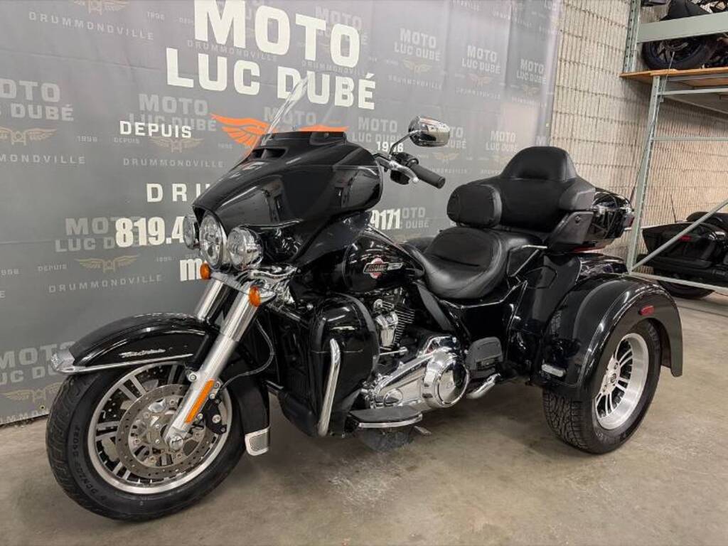Harley-Davidson FLHTCUTG Tri Glide Ultra 2024
