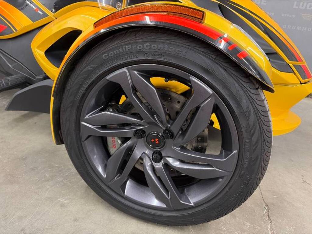 Can-Am Spyder ST-S 2013