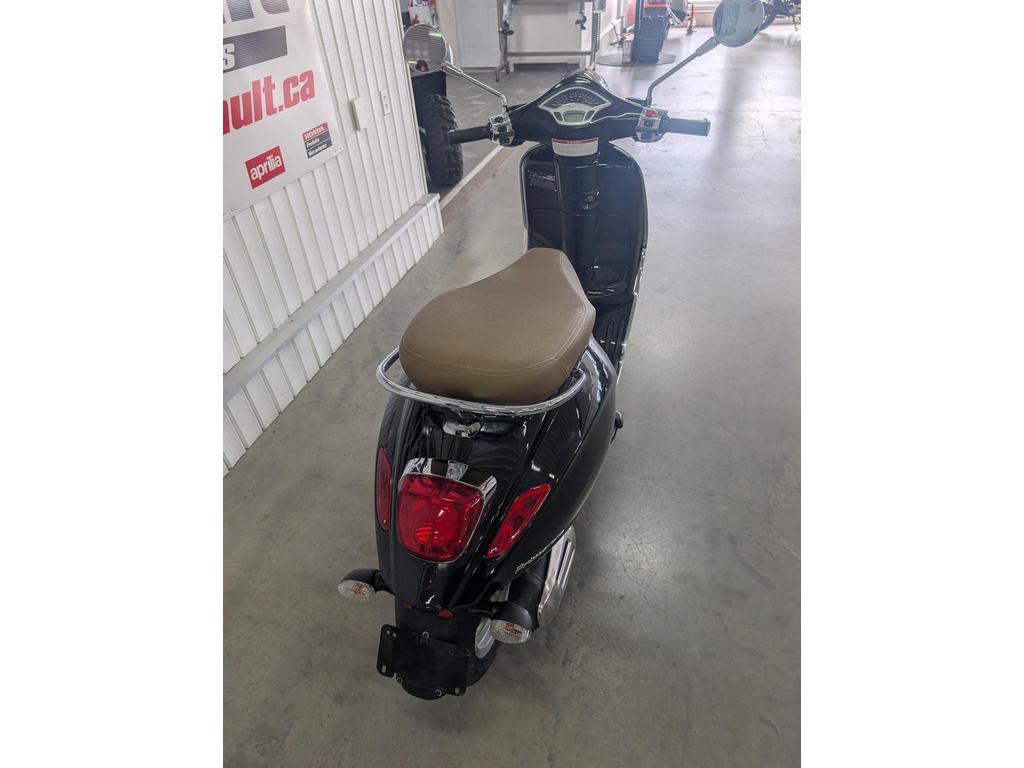Vespa Primavera 50 2021