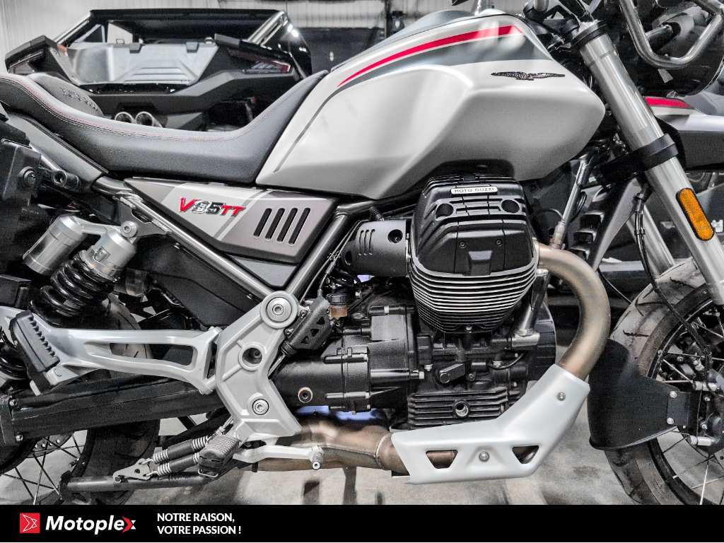 Moto Guzzi V85TT TRAVEL EDITION 2023