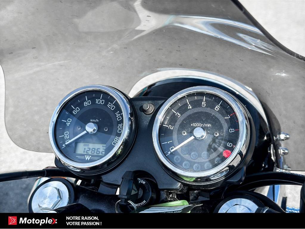 Kawasaki W800 2022