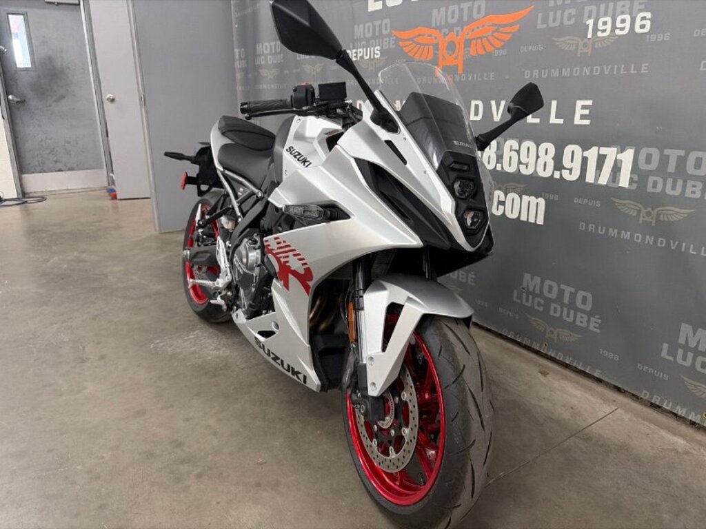 Suzuki GSX-8R 2024
