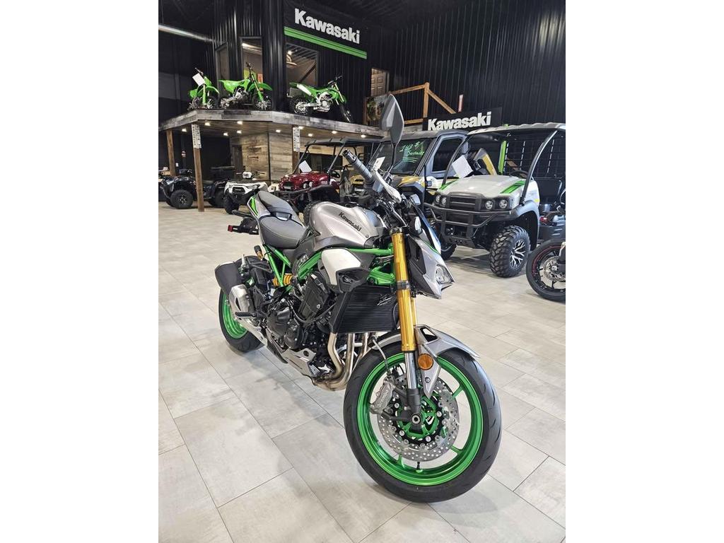Kawasaki Z900 SE 2025