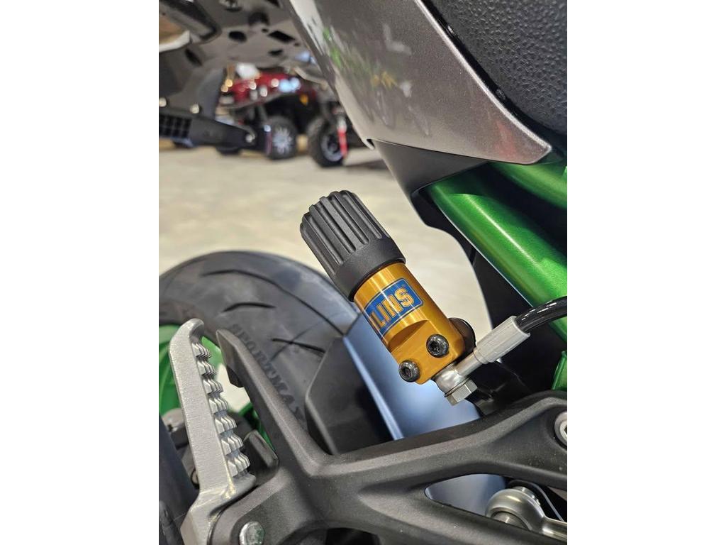 Kawasaki Z900 SE 2025