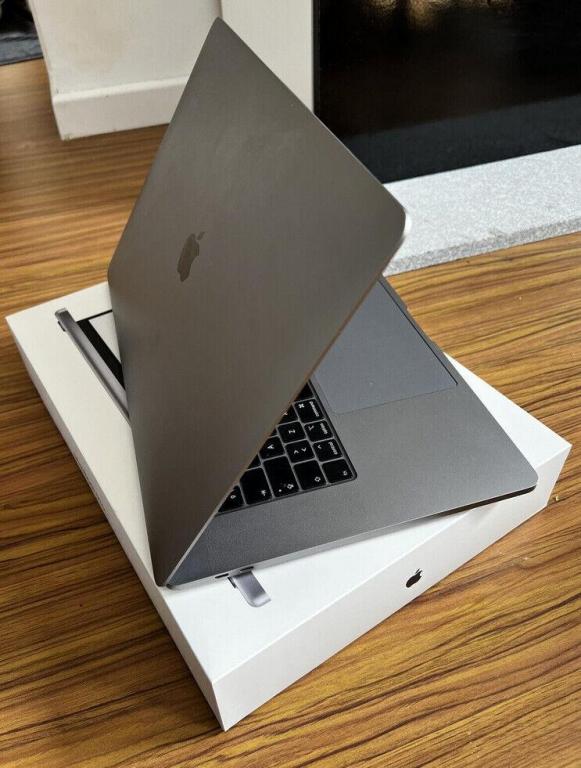 Apple MacBook Pro 16,0" (1TB SSD, Intel Core i9 9.ª generación,
