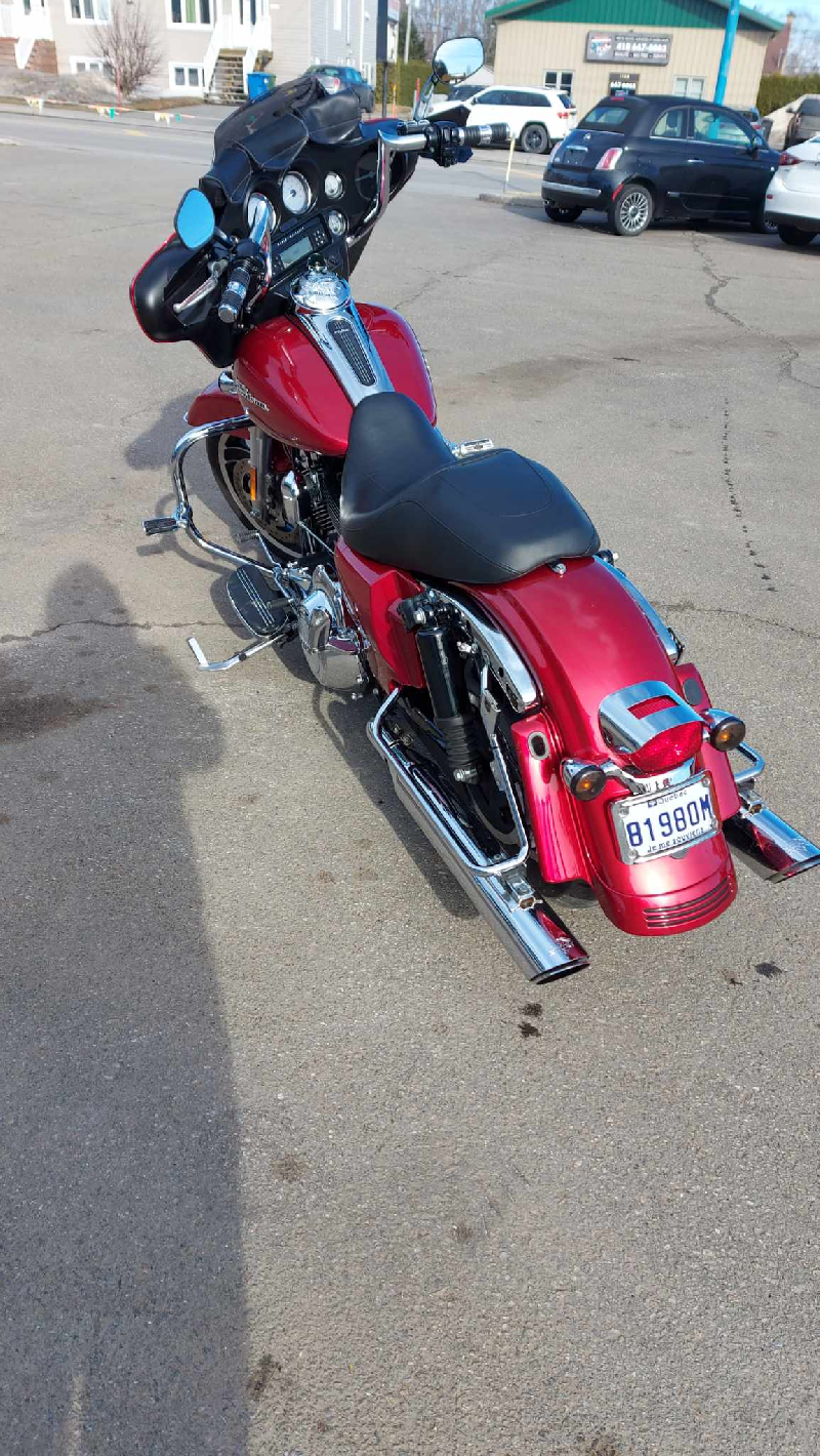 MOTO HARLEY DAVIDSON FLHX 2012 , BANC DOUBLE , CHROME , VENTE DE PARTICULIER * 418-932-6595 *