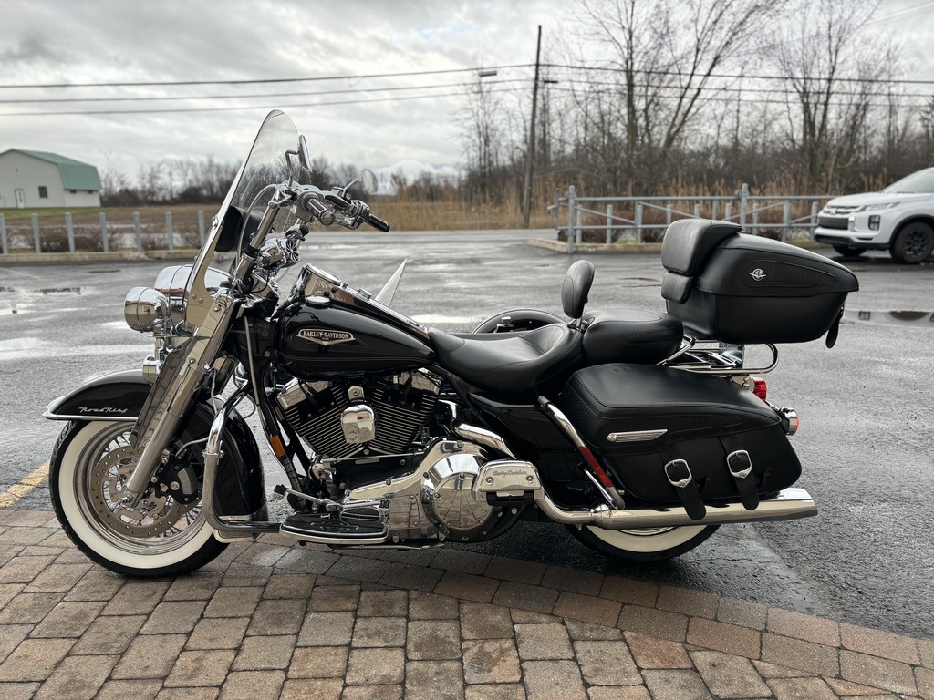 Harley-Davidson FLHRC Road King Classic 2004