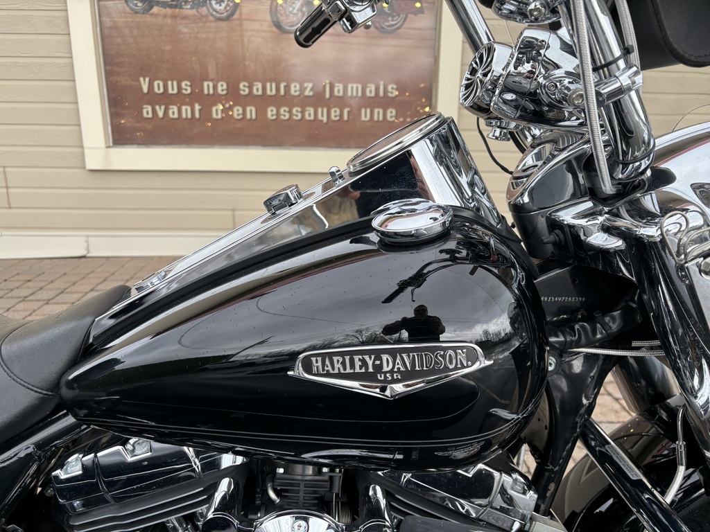 Harley-Davidson FLHRC Road King Classic 2004