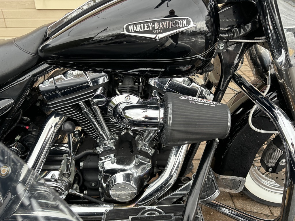 Harley-Davidson FLHRC Road King Classic 2004