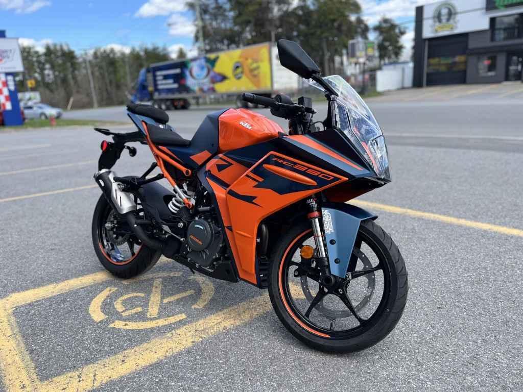 KTM 390 RC 2023