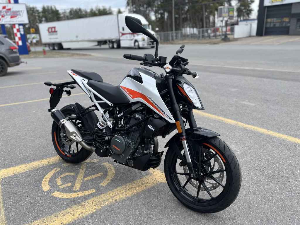 KTM 390 Duke 2022