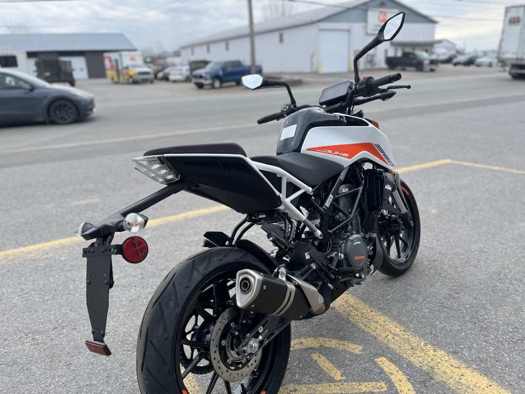 KTM 390 Duke 2022