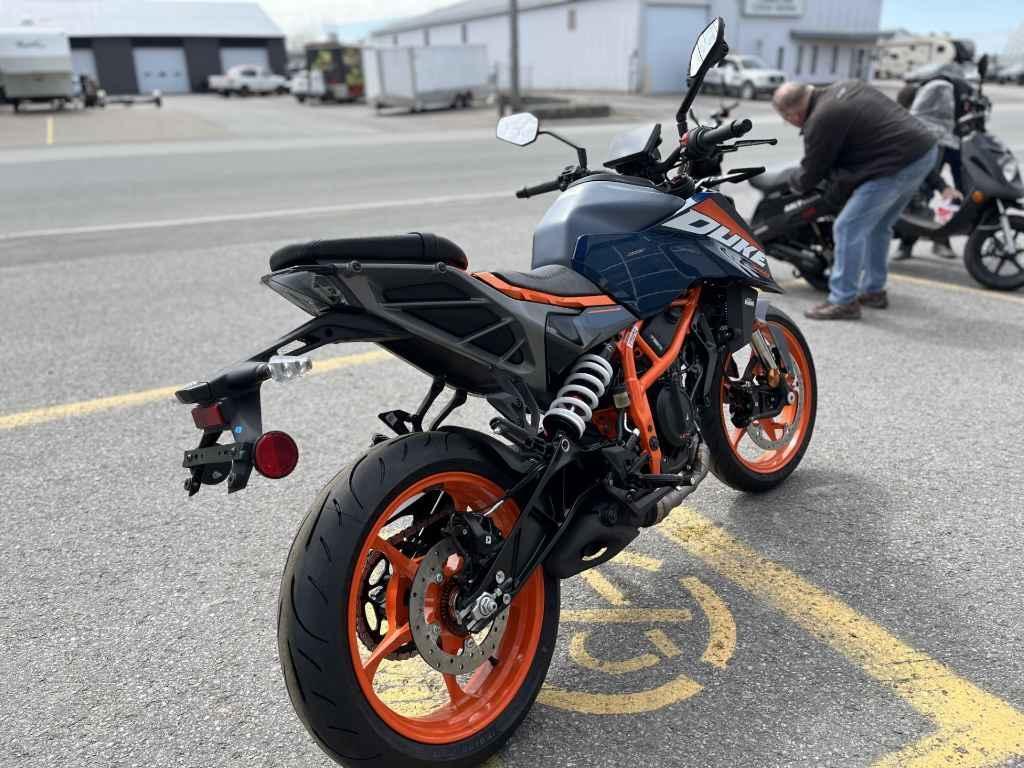 KTM 390 Duke 2024