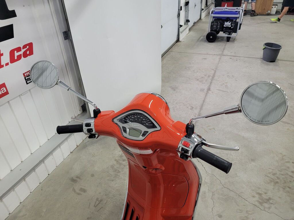 Vespa Primavera 50 2022