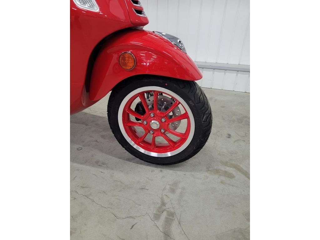 Vespa Primavera 50 2023