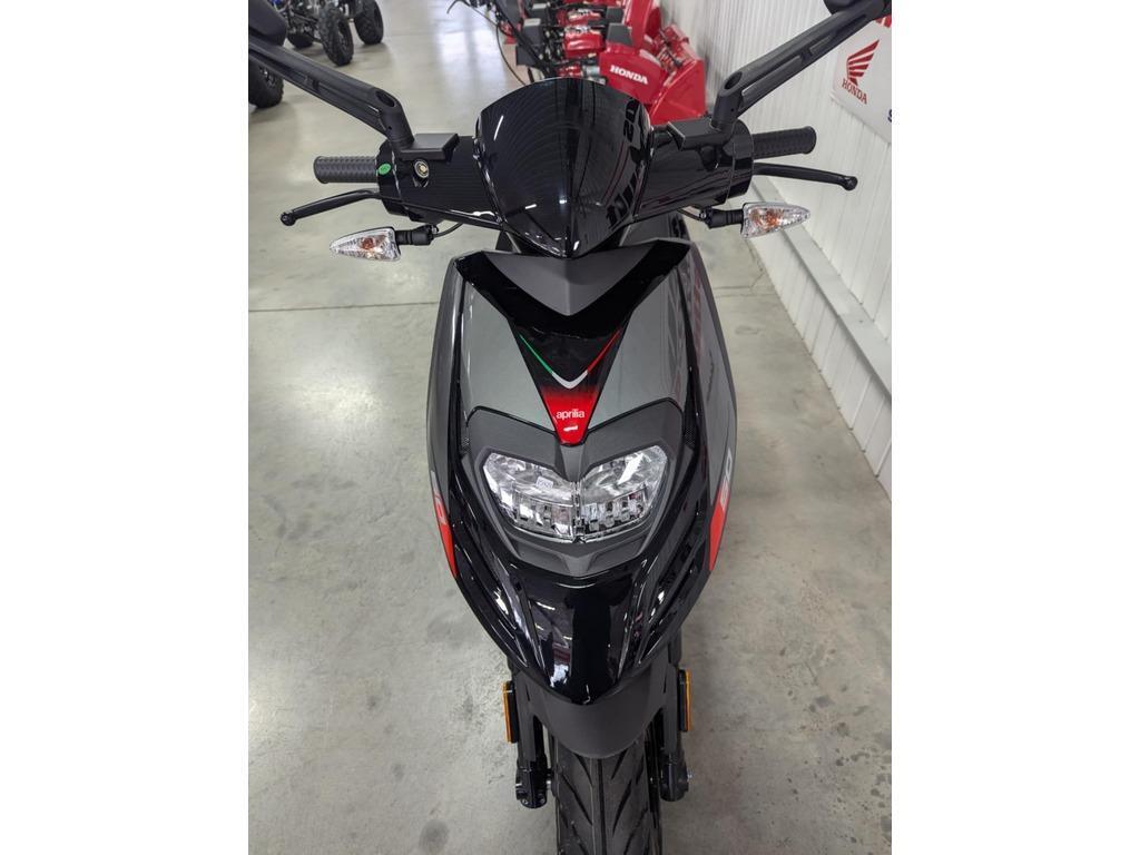 Aprilia SR 50 2025