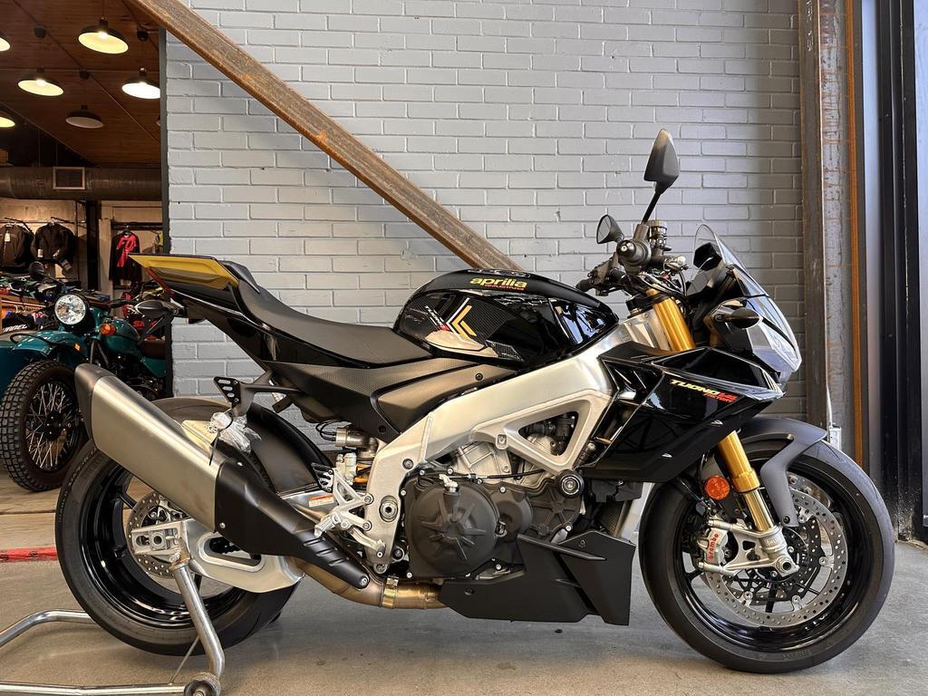 Aprilia Tuono V4 1100 Factory 2022
