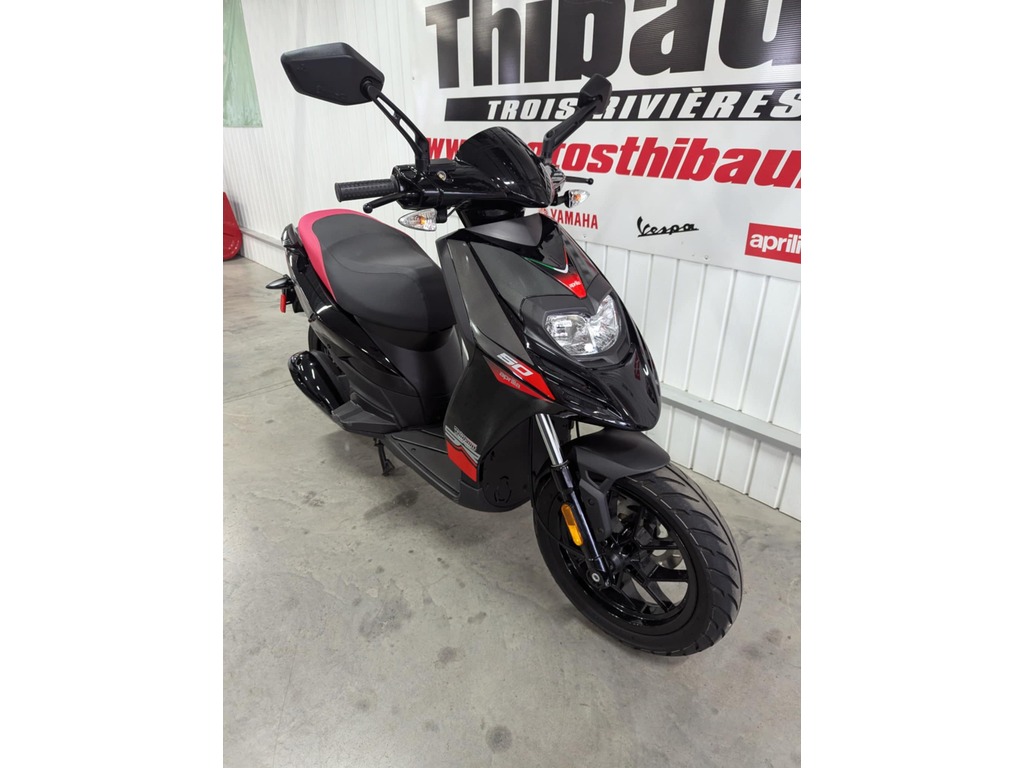 Aprilia SR 50 2023