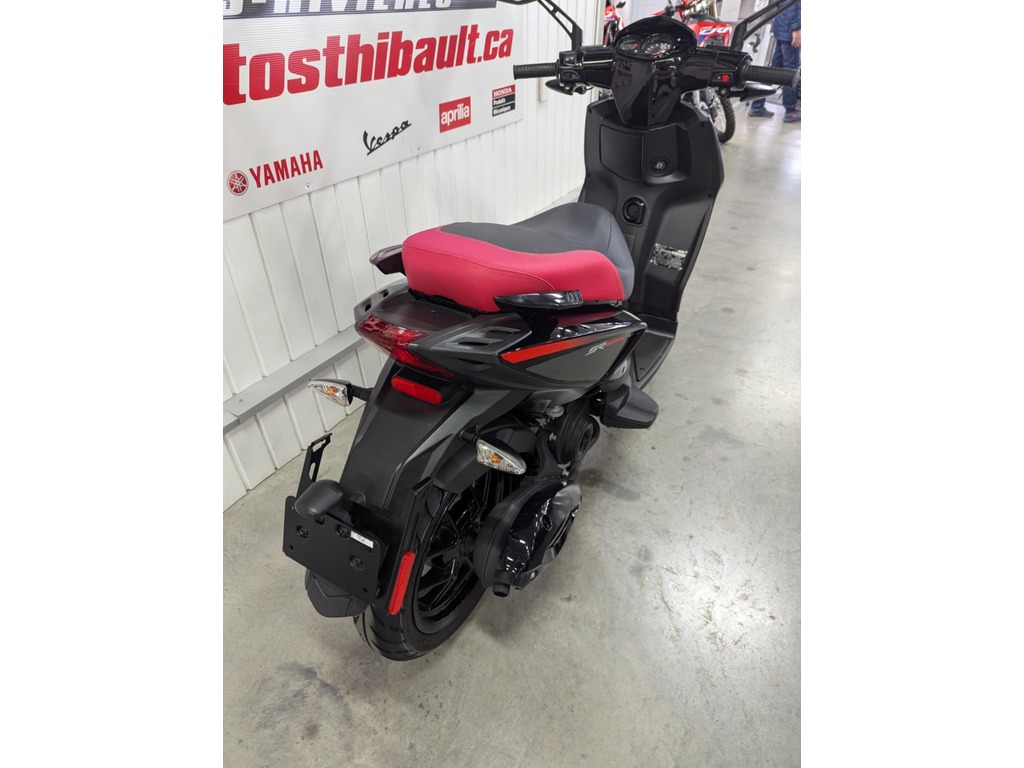 Aprilia SR 50 2023