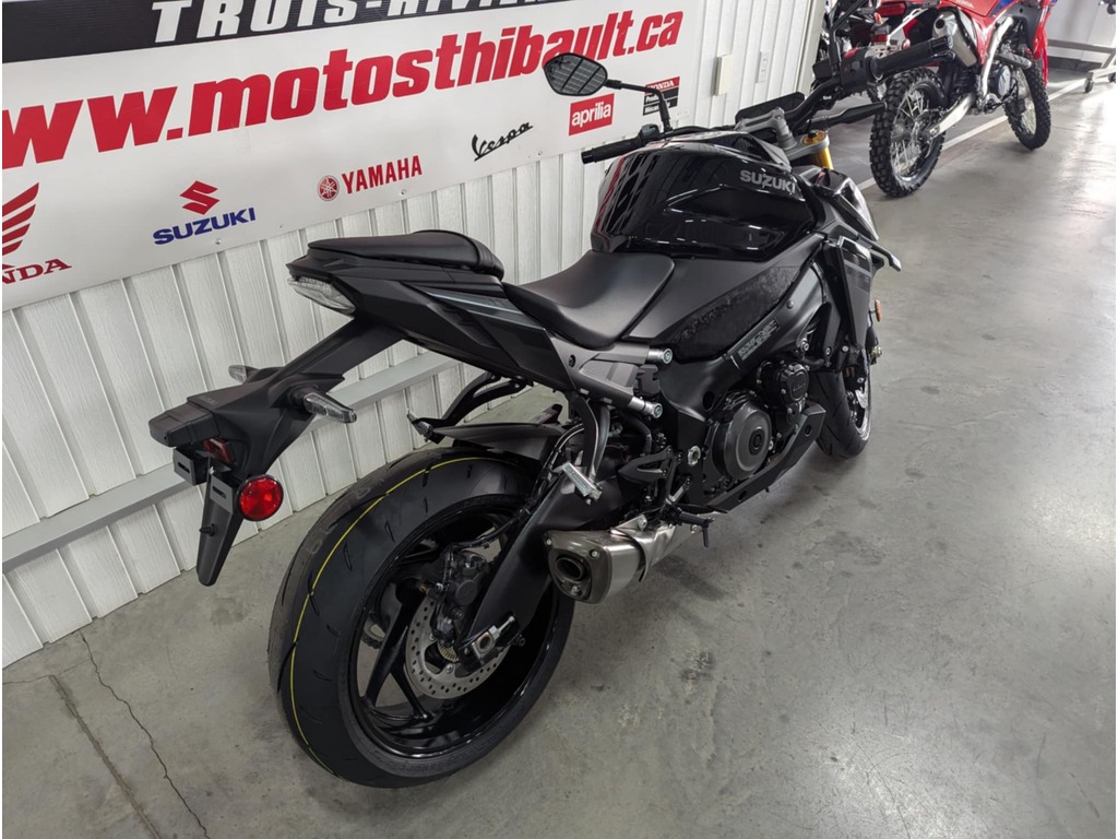 Suzuki GSX-S1000 2025