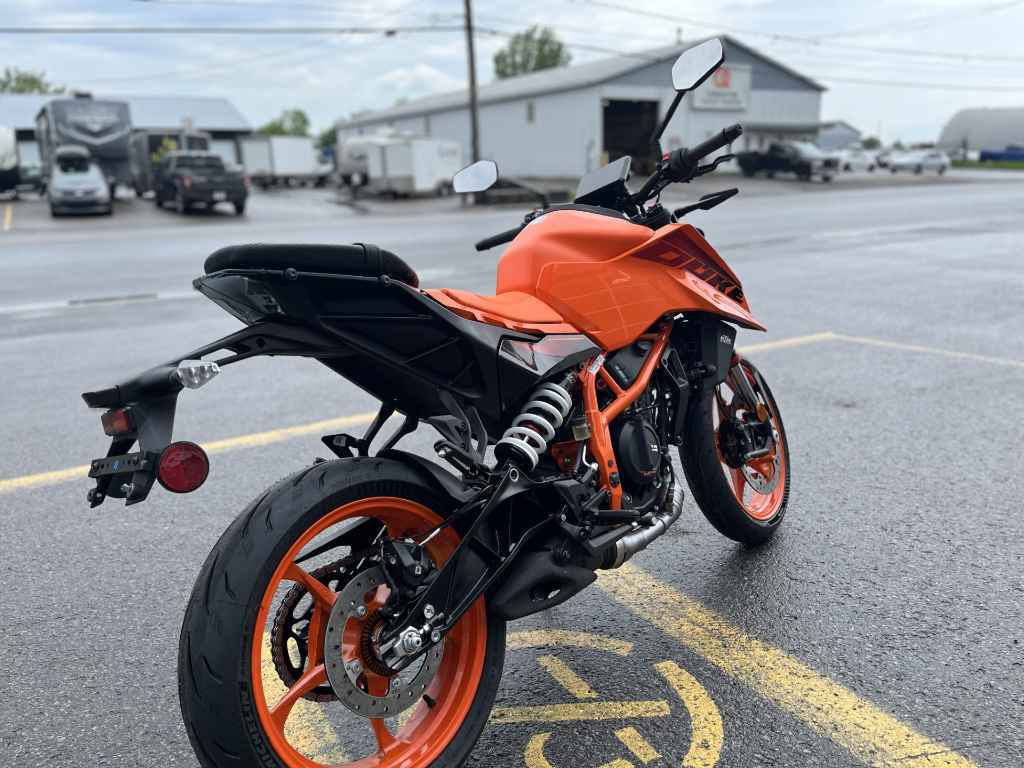 KTM 390 Duke 2024