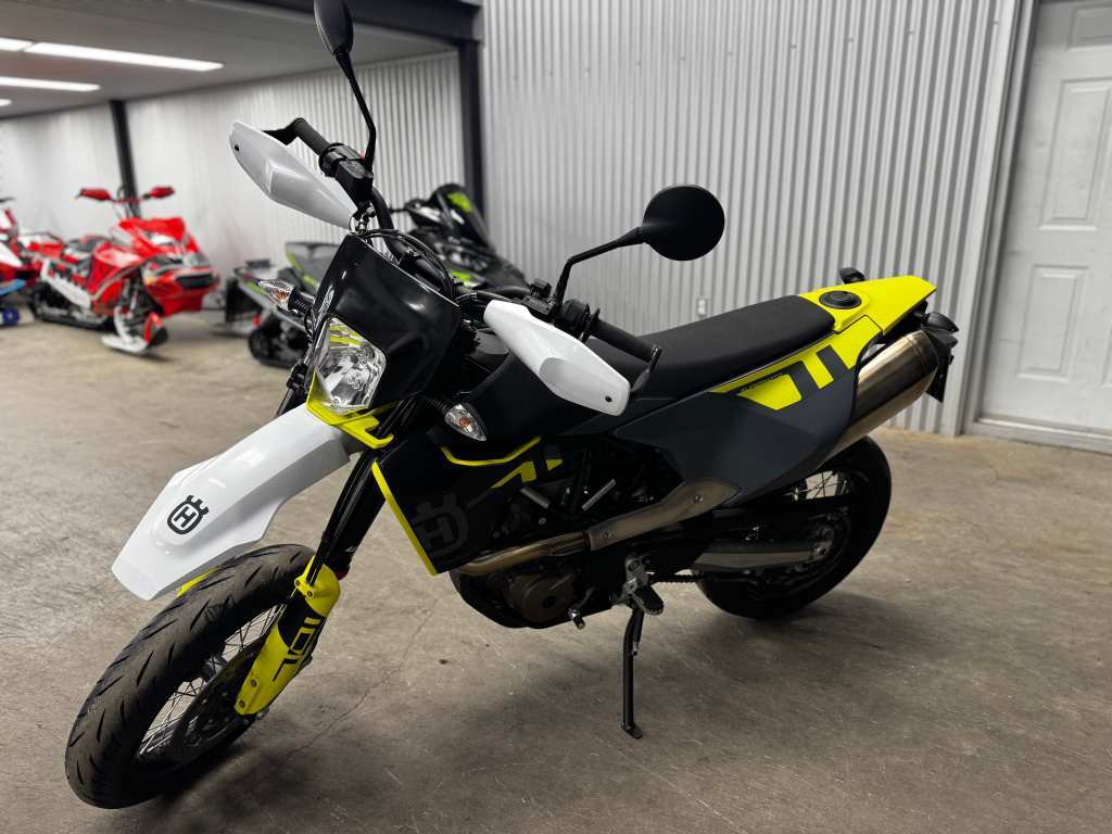 Husqvarna 701 Supermoto 2023