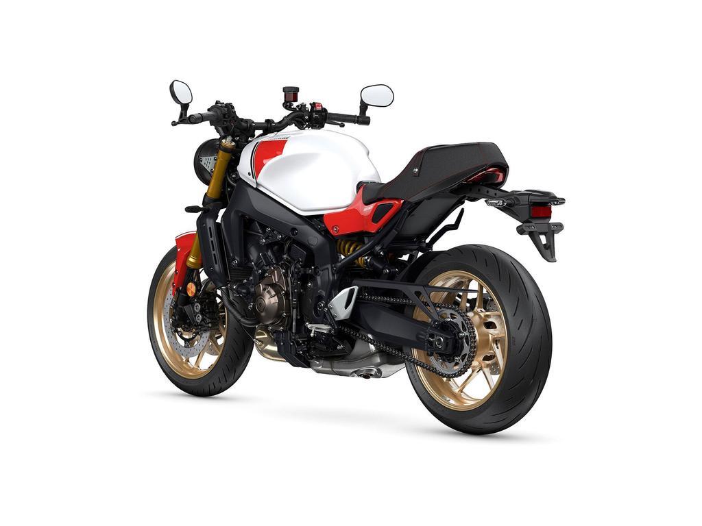 Yamaha XSR900 2024