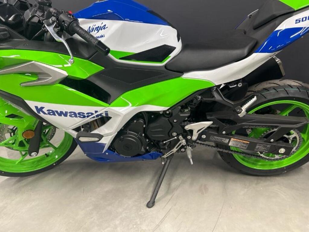 Kawasaki NINJA 500 SE 40e anniversaire 2024